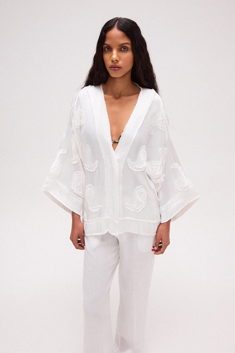 KIMONO CETIM APLICAÇÃO PASLEY OFF WHITE (8720248111331)